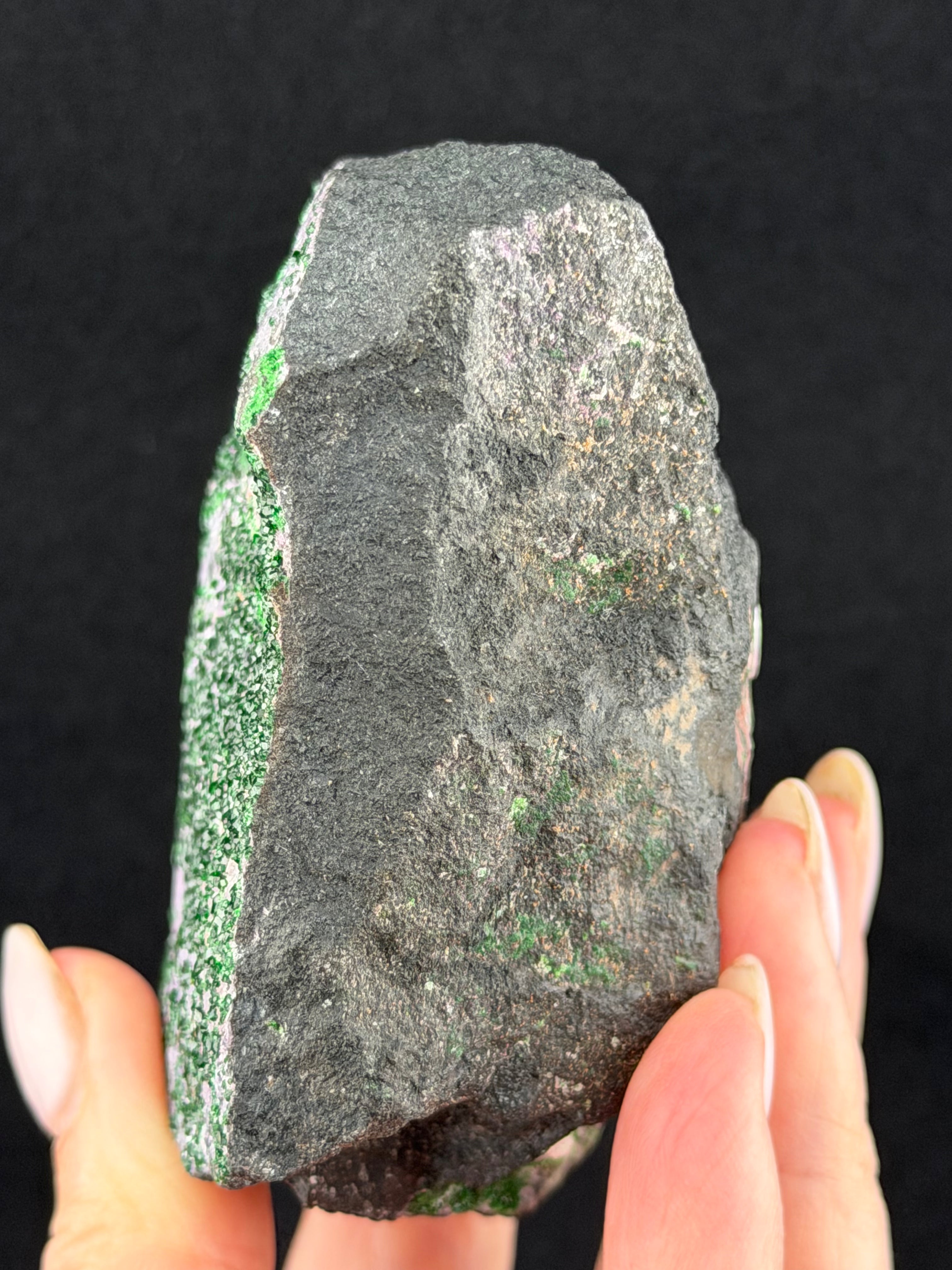 Uvarovite Garnet on Pink Kämmererite – Saranovskii Mine, Russia