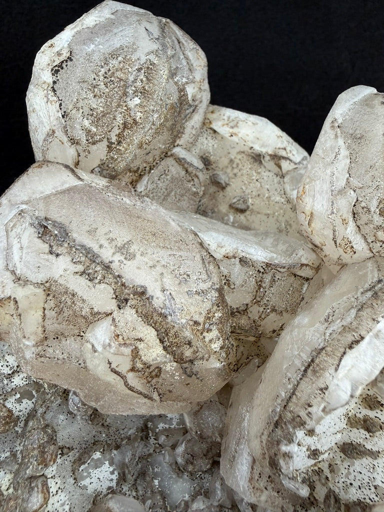 "Cookies and Cream" calcite cluster, Fujian, China
