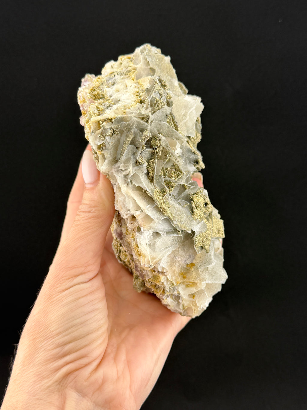 Petal calcite with pyrite and fluorite from Hunan