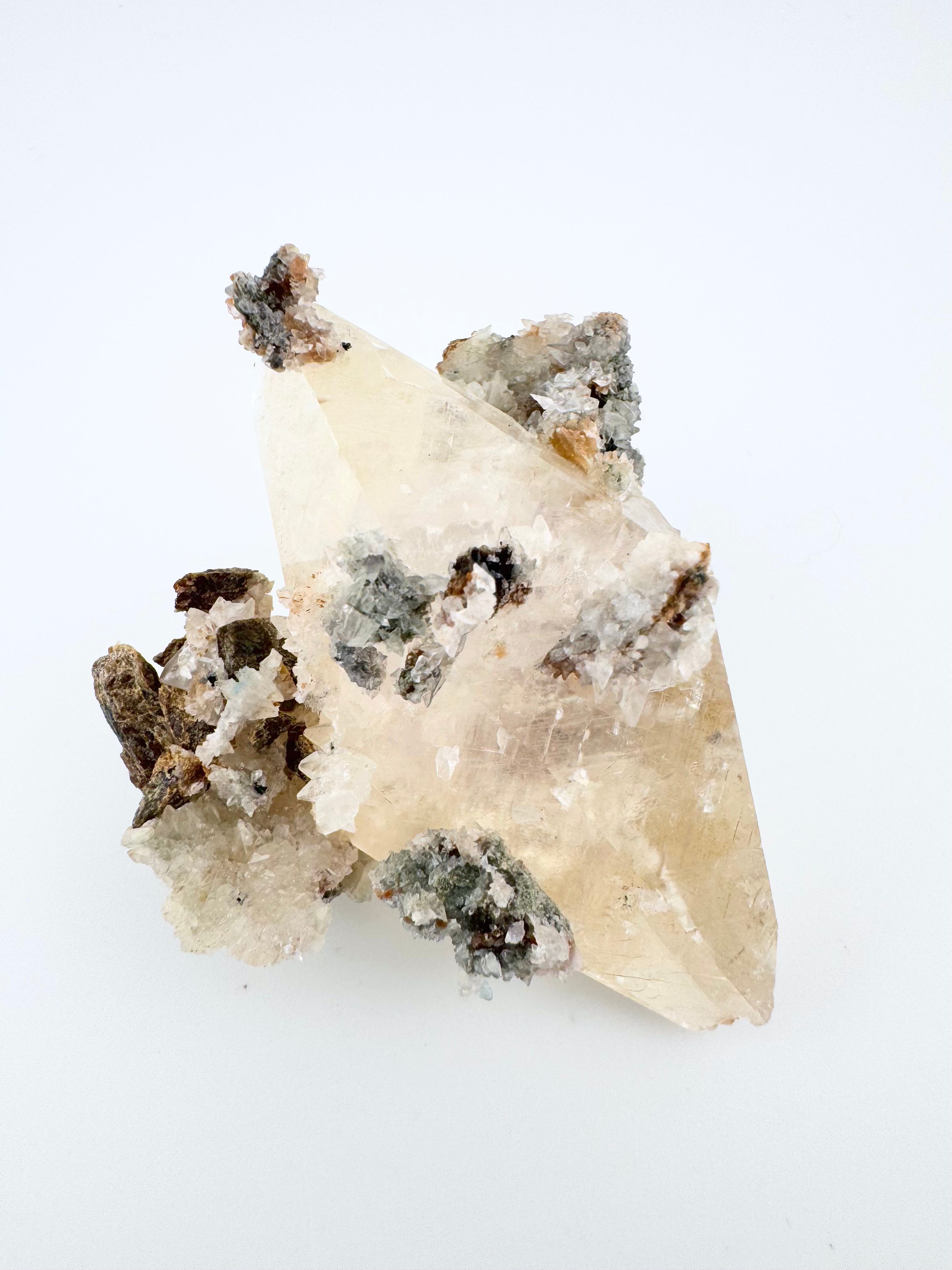 Diamond Calcite with Chlorite