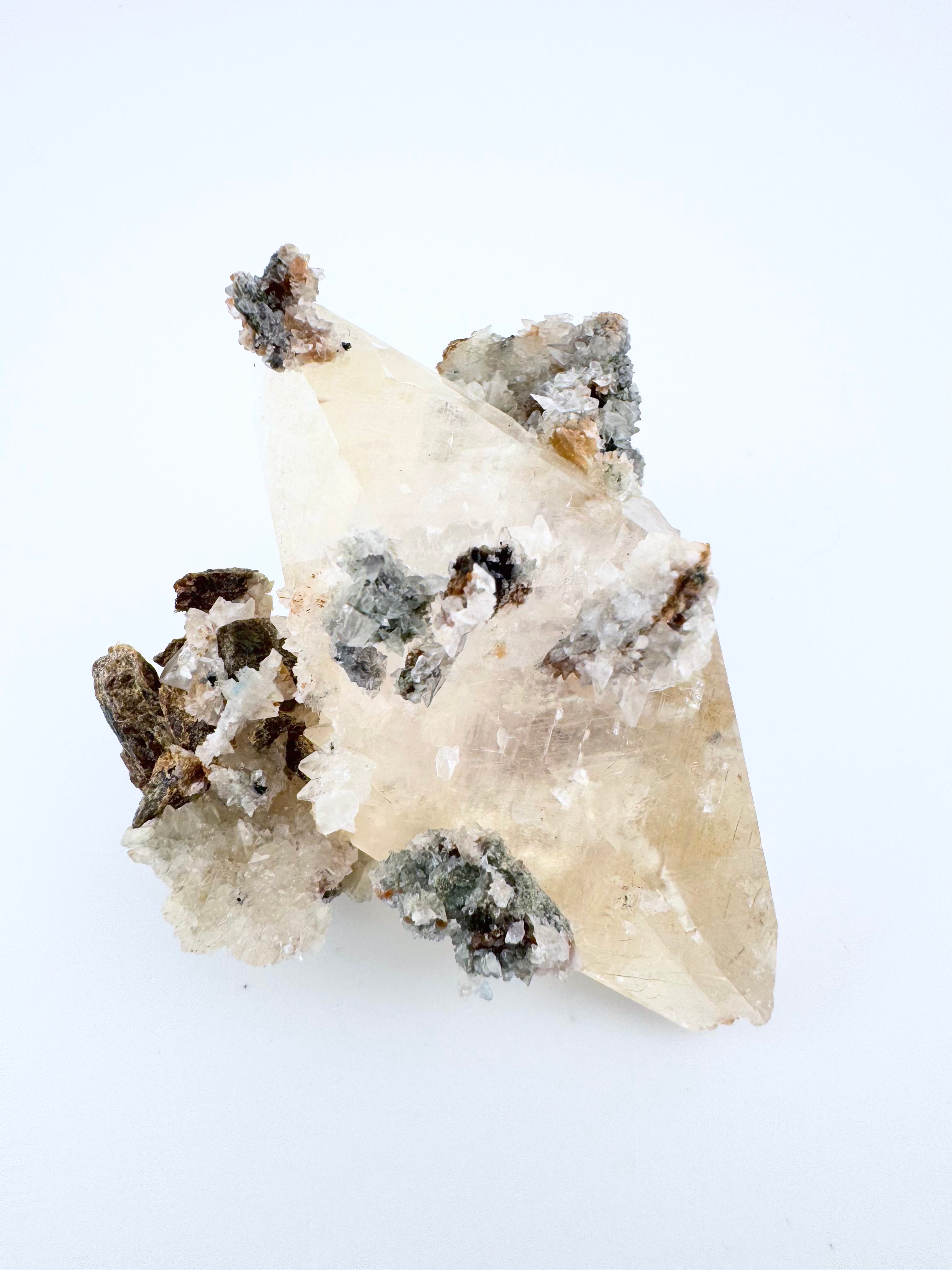 Diamond Calcite with Chlorite