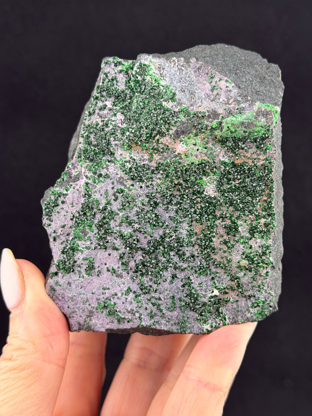 Uvarovite Garnet on Pink Kämmererite – Saranovskii Mine, Russia