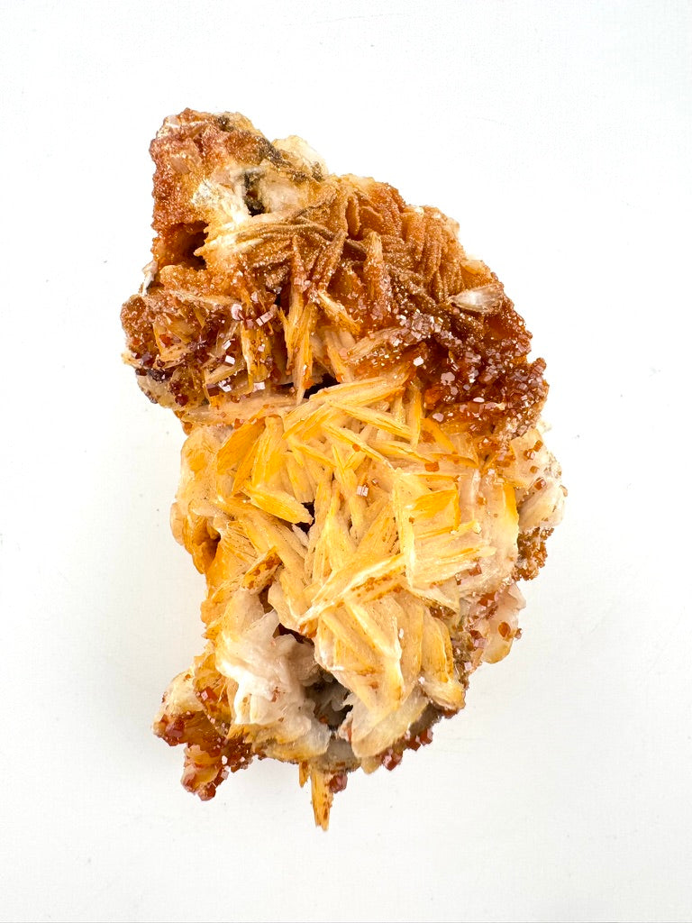 Vanadinite on Barite