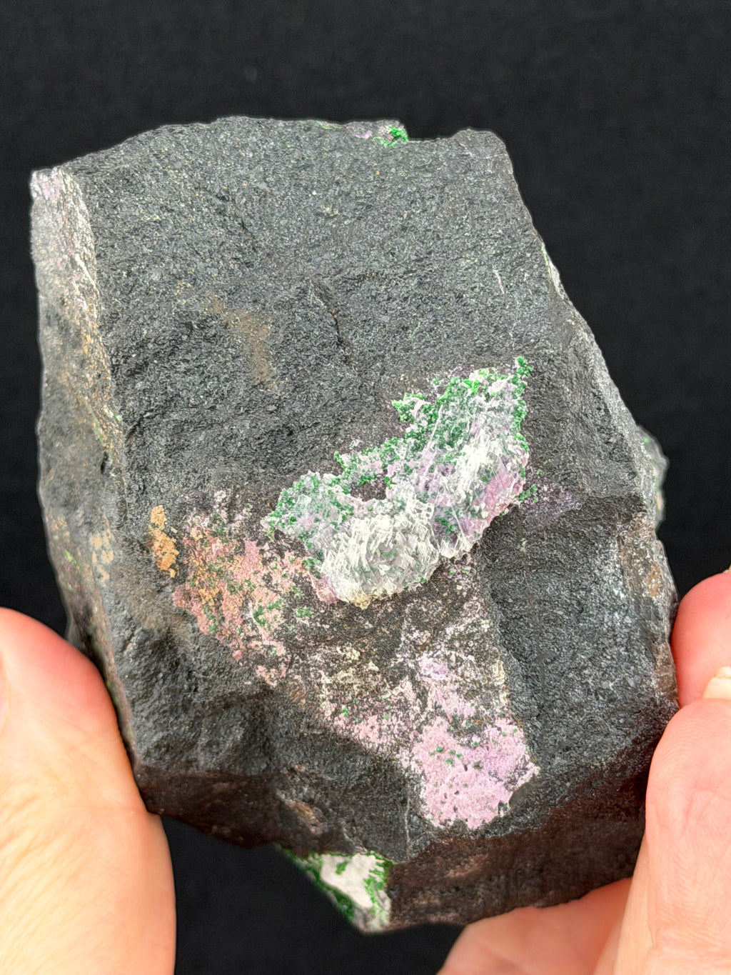 Uvarovite Garnet on Pink Kämmererite – Saranovskii Mine, Russia