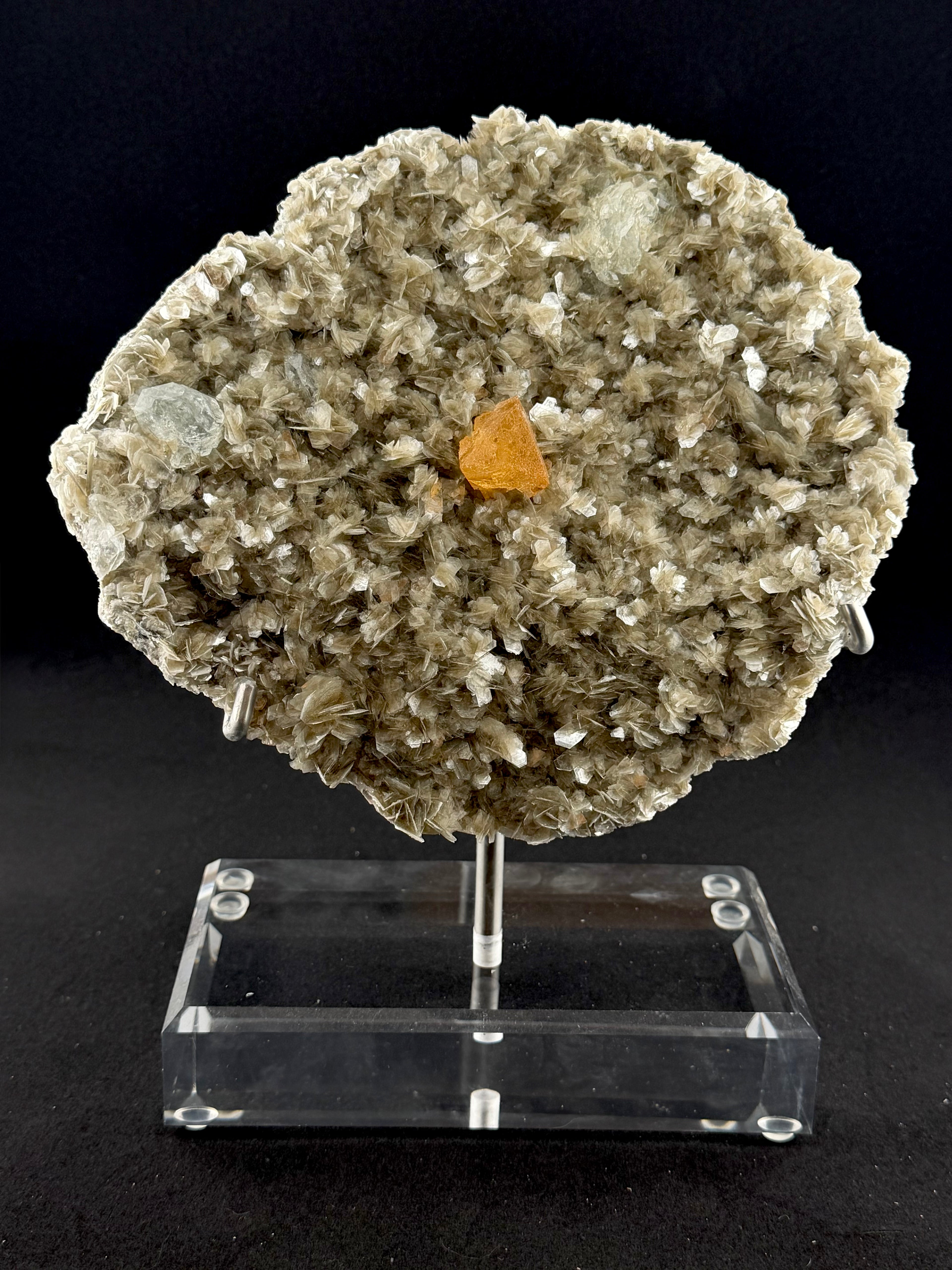Aquamarine, Scheelite and Muscovite, Sichuan, China