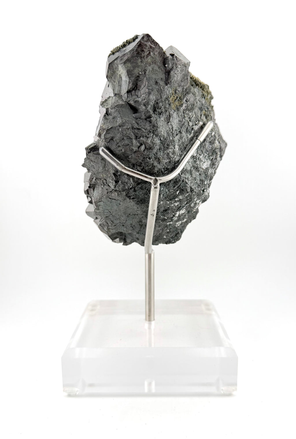 Magnetite with Epidote and Chlorite