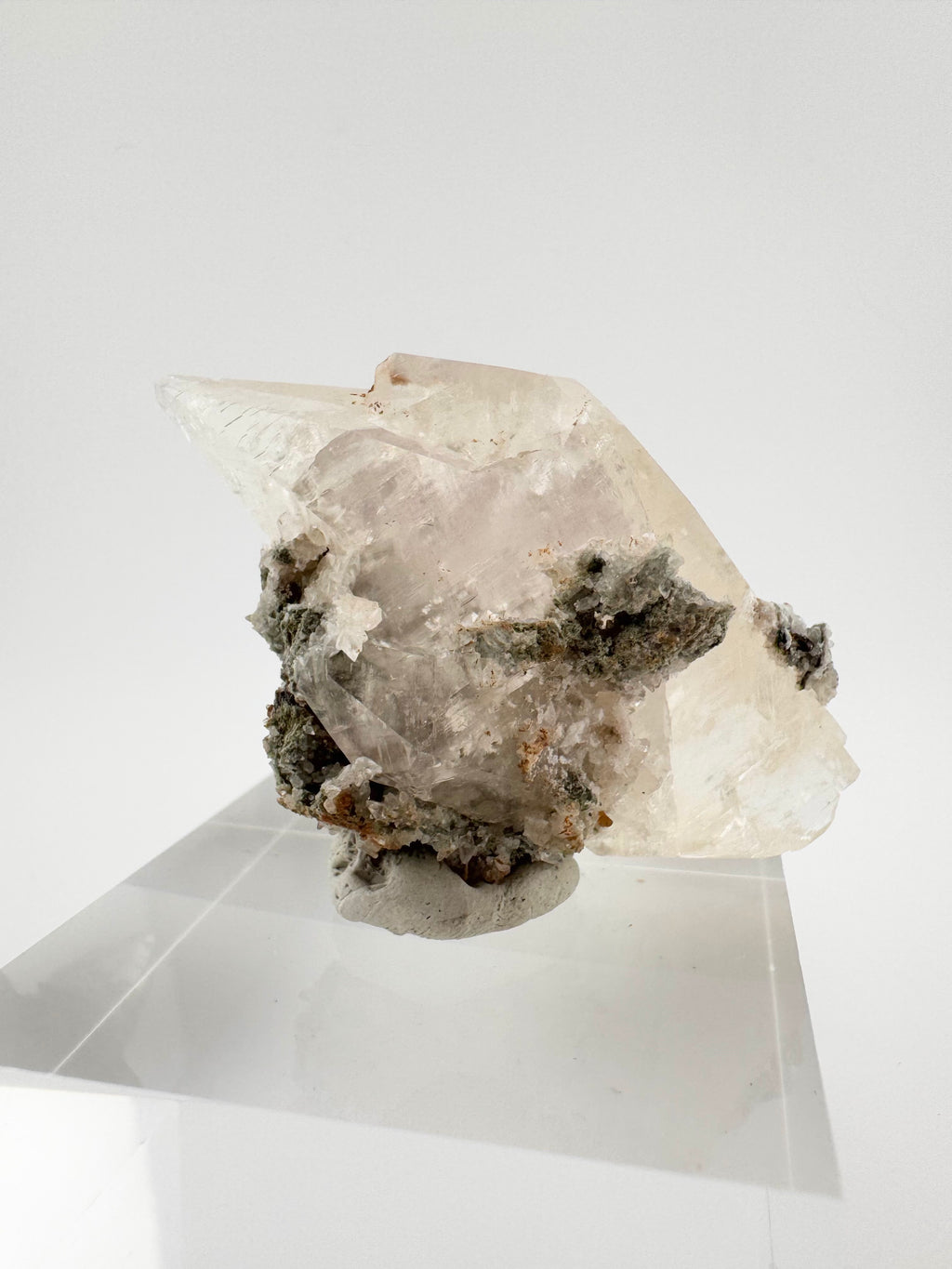 Diamond Calcite with Chlorite