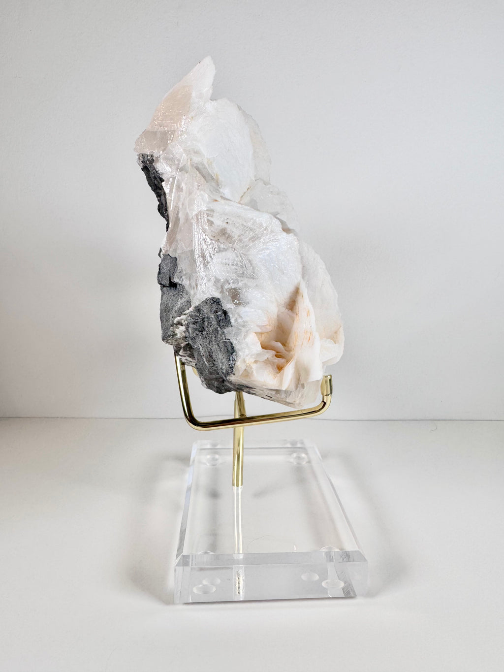 3.5 kg Rose Petal Calcite from Hunan Province