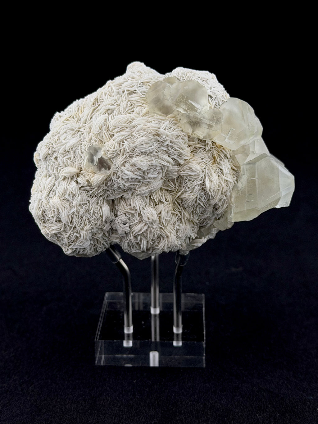Fluorite on Barite, "Vein Prospect", Rogers Mine, Ontario, Canada