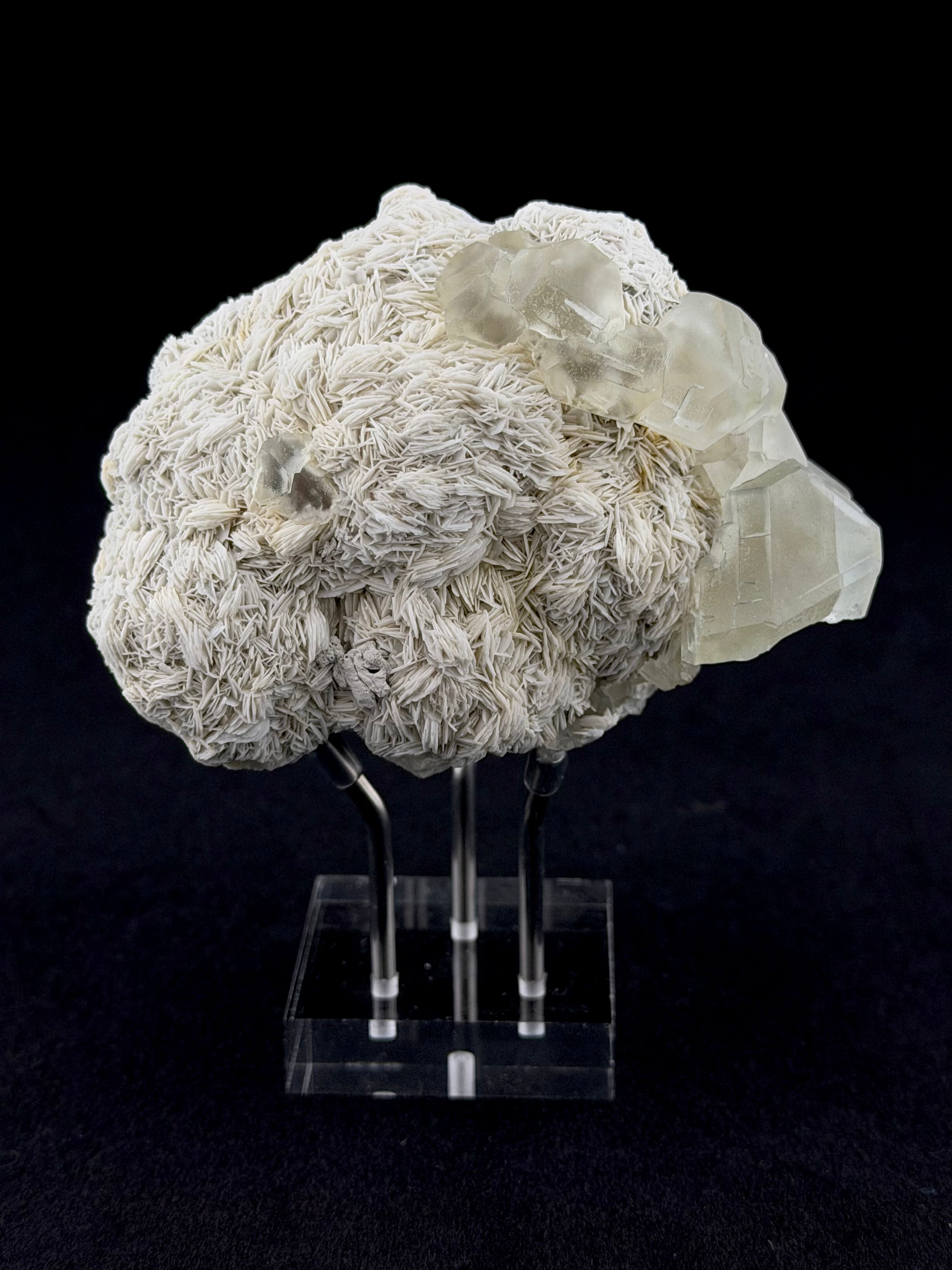 Fluorite on Barite, "Vein Prospect", Rogers Mine, Ontario, Canada