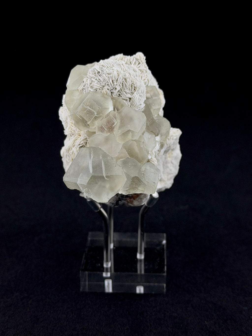 Fluorite on Barite, "Vein Prospect", Rogers Mine, Ontario, Canada