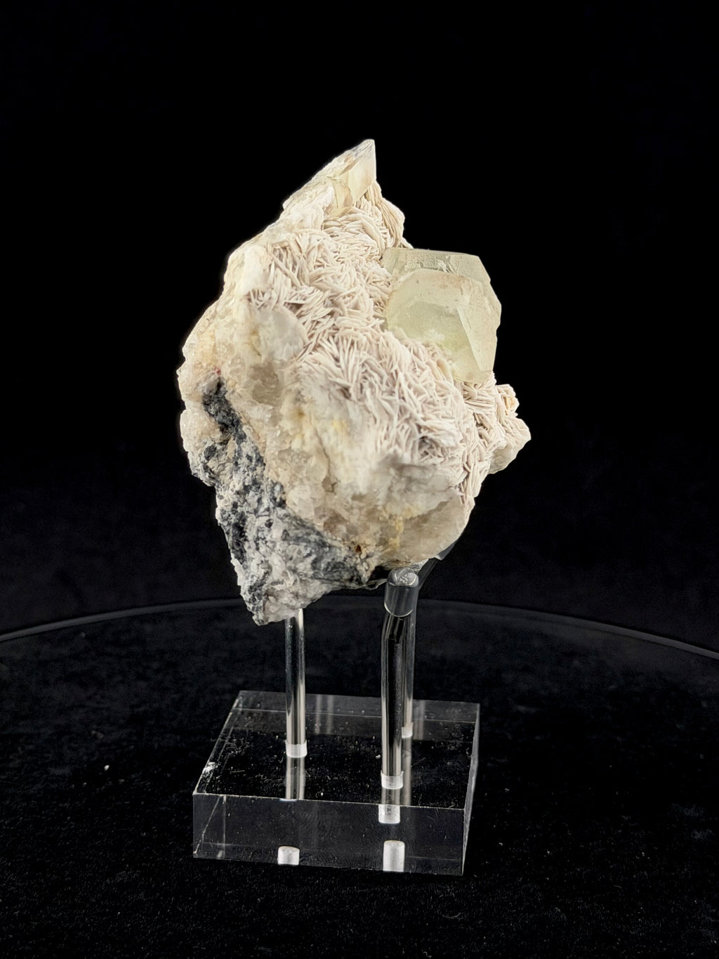 Fluorite on Barite, "Vein Prospect", Rogers Mine, Ontario, Canada