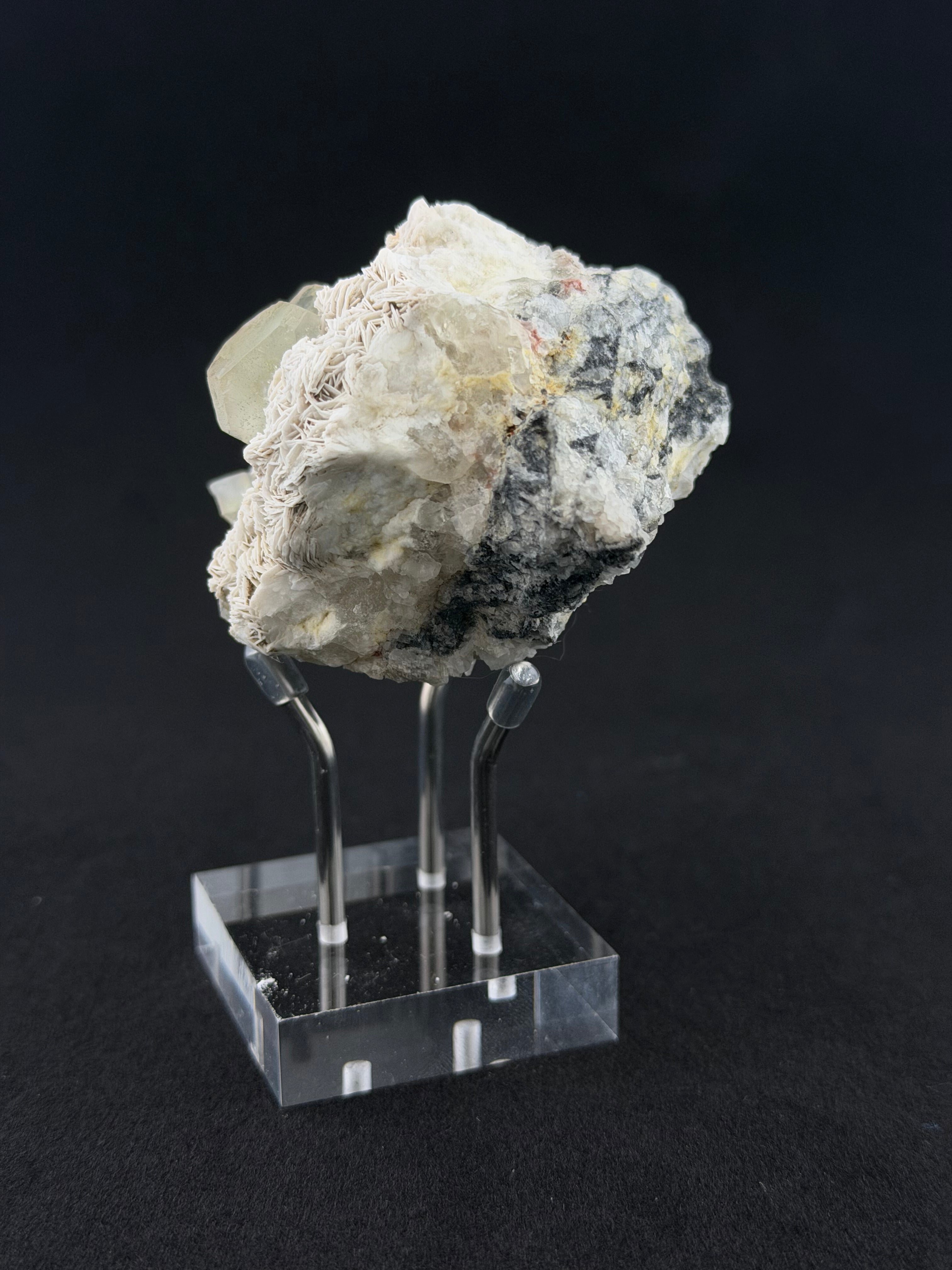 Fluorite on Barite, "Vein Prospect", Rogers Mine, Ontario, Canada