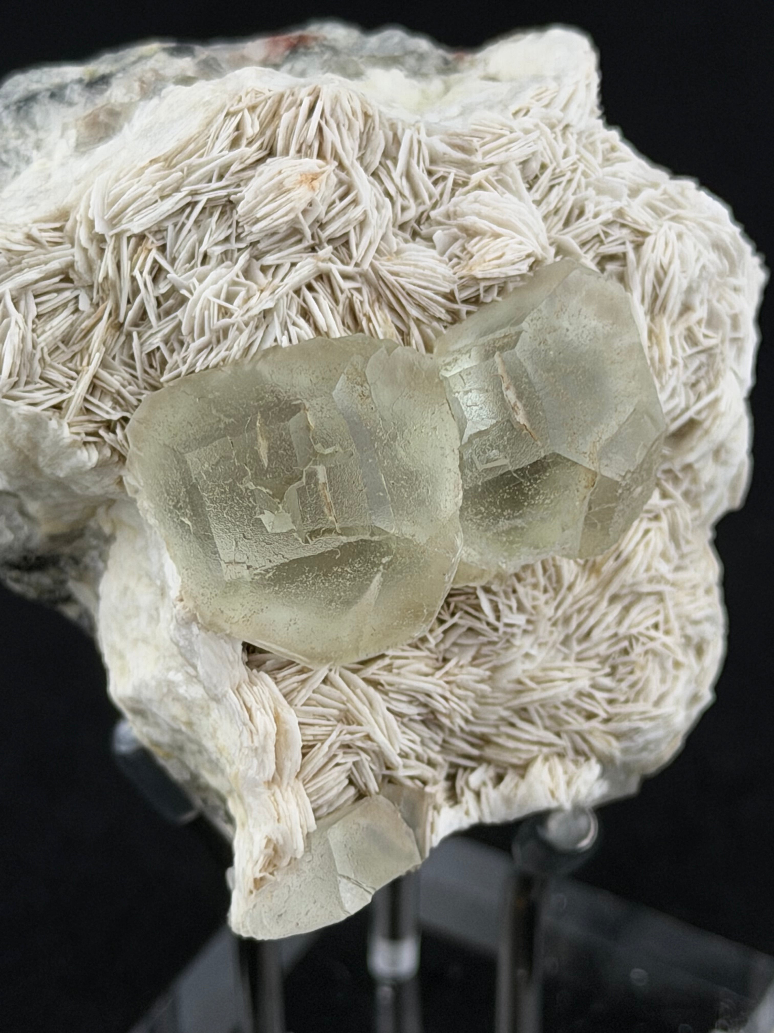 Fluorite on Barite, "Vein Prospect", Rogers Mine, Ontario, Canada