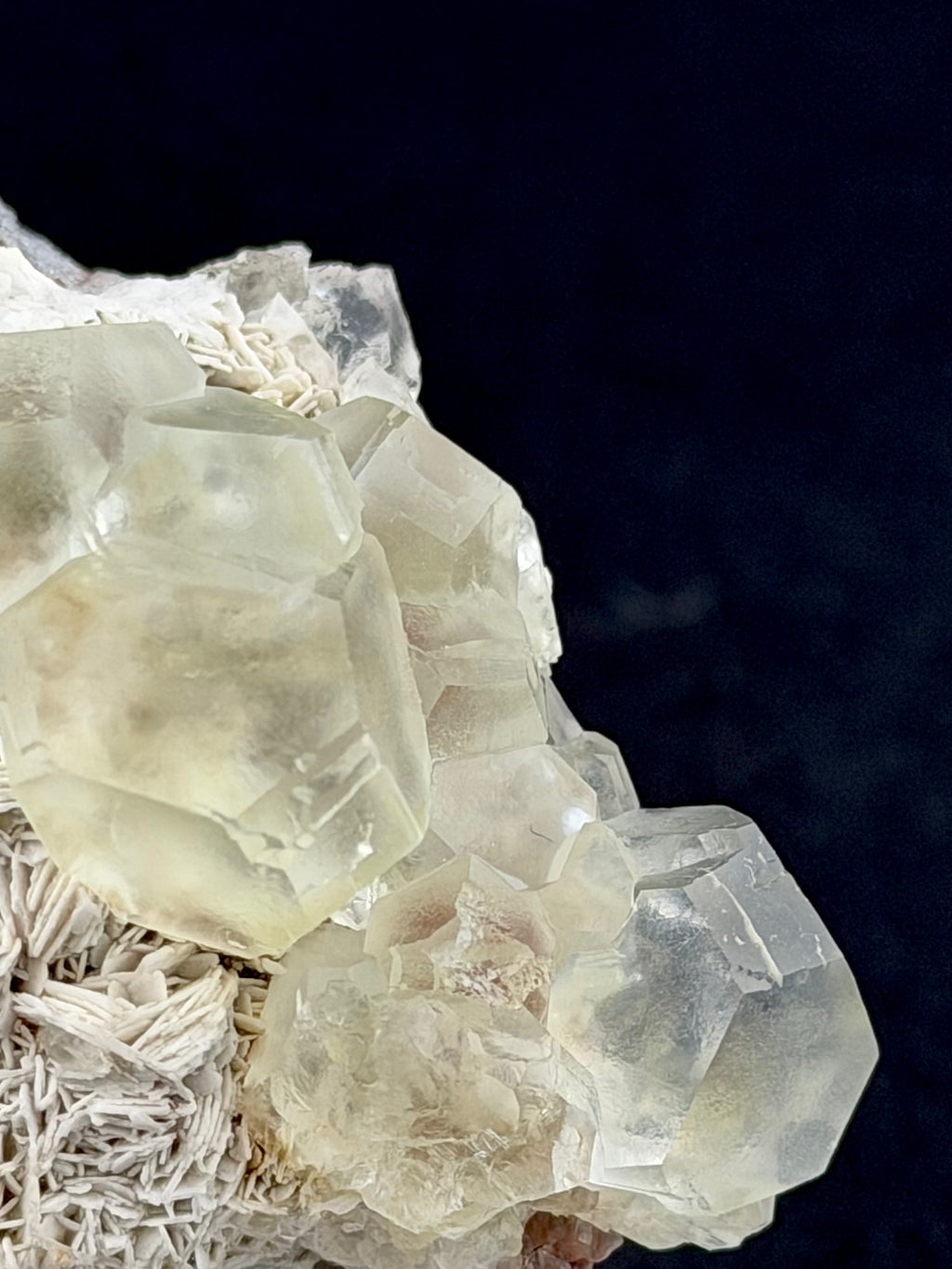 Fluorite on Barite, "Vein Prospect", Rogers Mine, Ontario, Canada