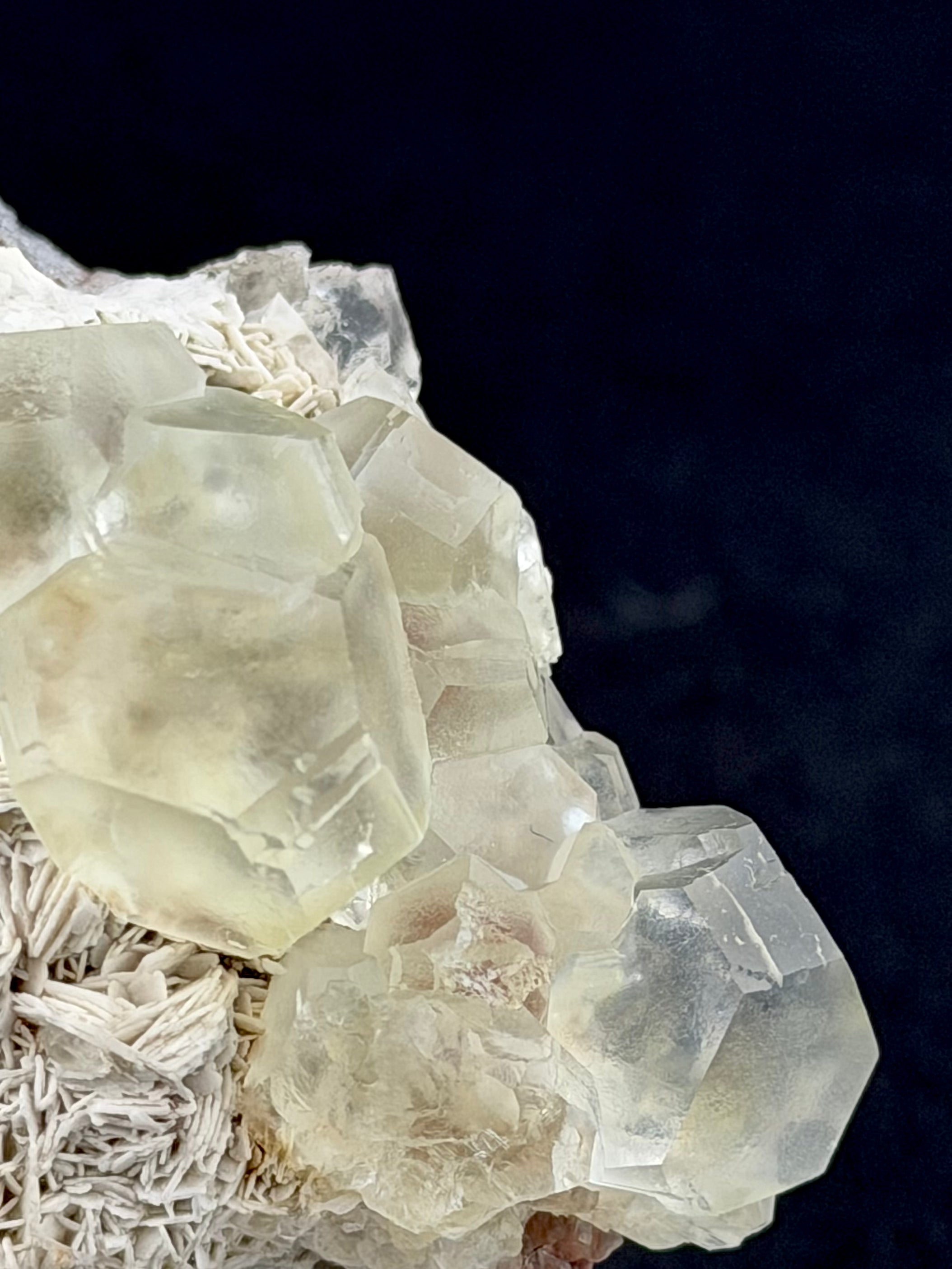 Fluorite on Barite, "Vein Prospect", Rogers Mine, Ontario, Canada