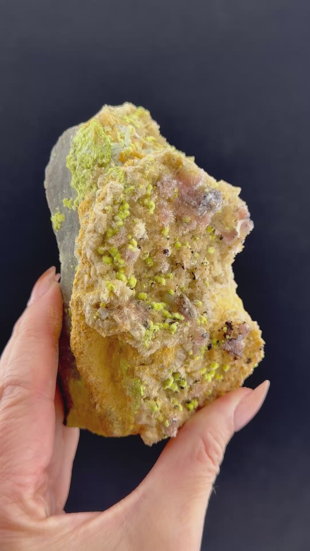 Creedite, Carlhintzeite and Calcite, Guizhou, China
